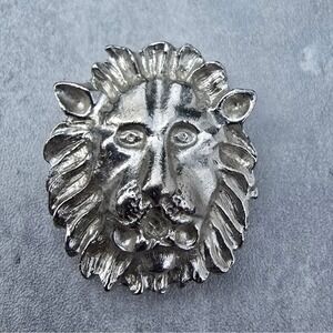 Vintage Silver Tone Lion Head Sweater Guard Scarf Clip Lion Face